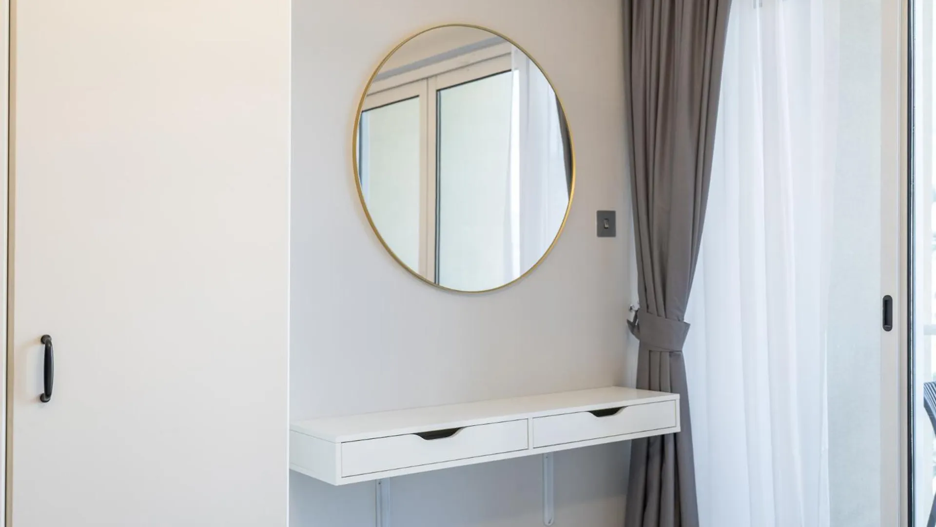 Cozy Retreat In The Heart Of Jlt - Lakeview Tower Dubaj Apartmán