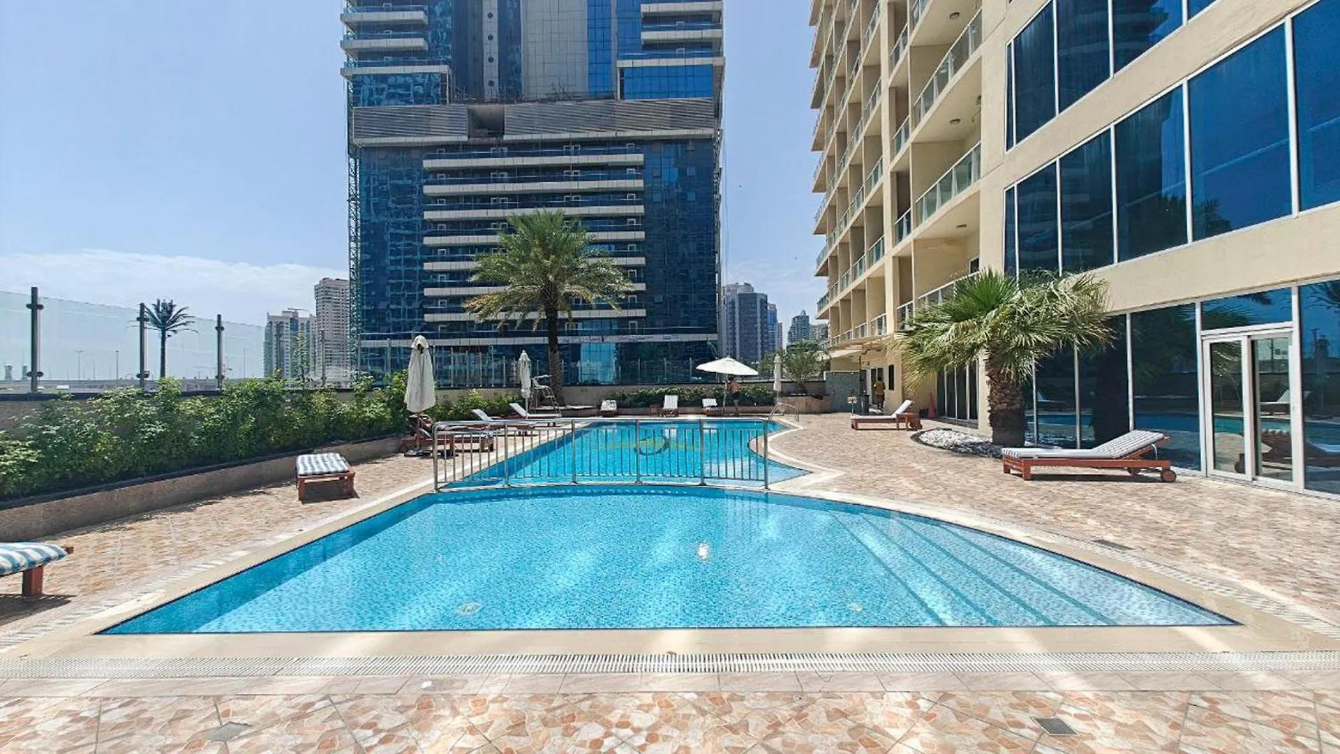 Cozy Retreat In The Heart Of Jlt - Lakeview Tower Dubai Apartment