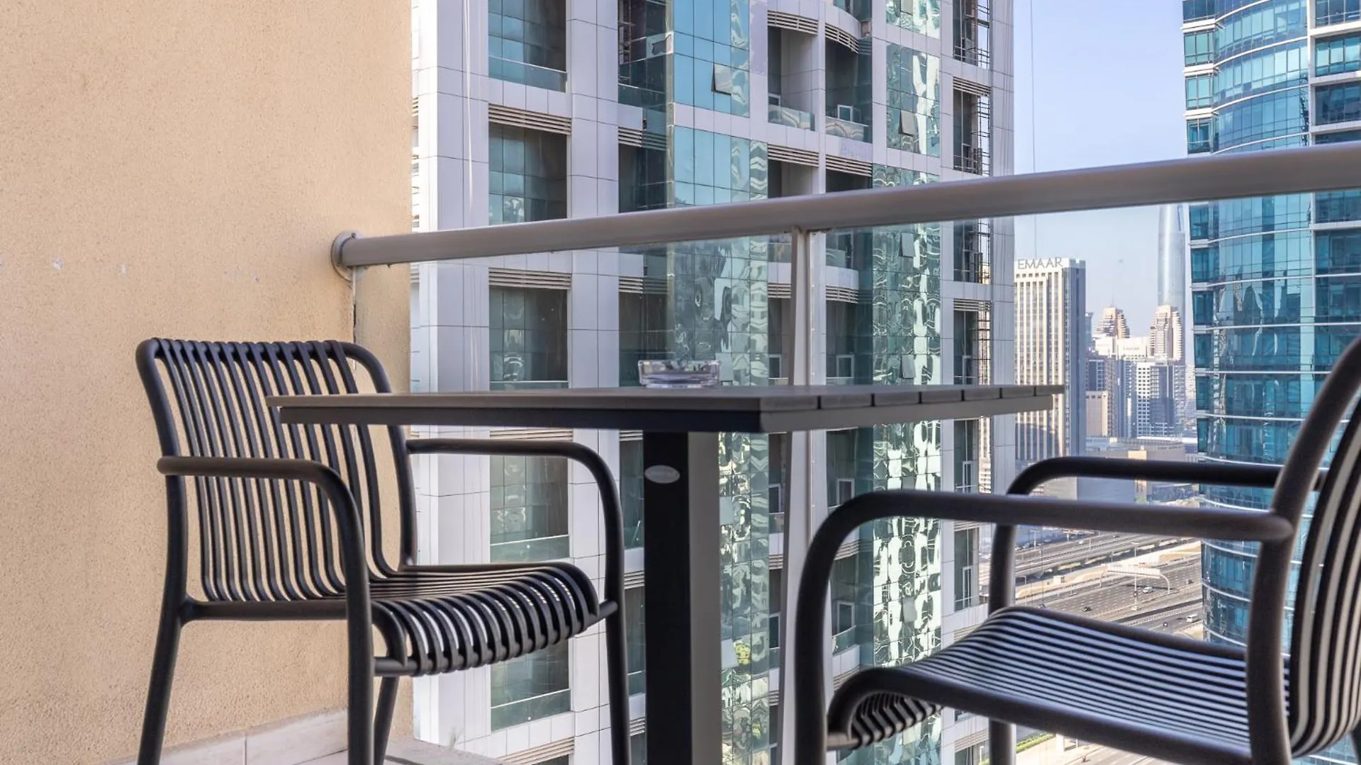 Cozy Retreat In The Heart Of Jlt - Lakeview Tower Dubai 0*,