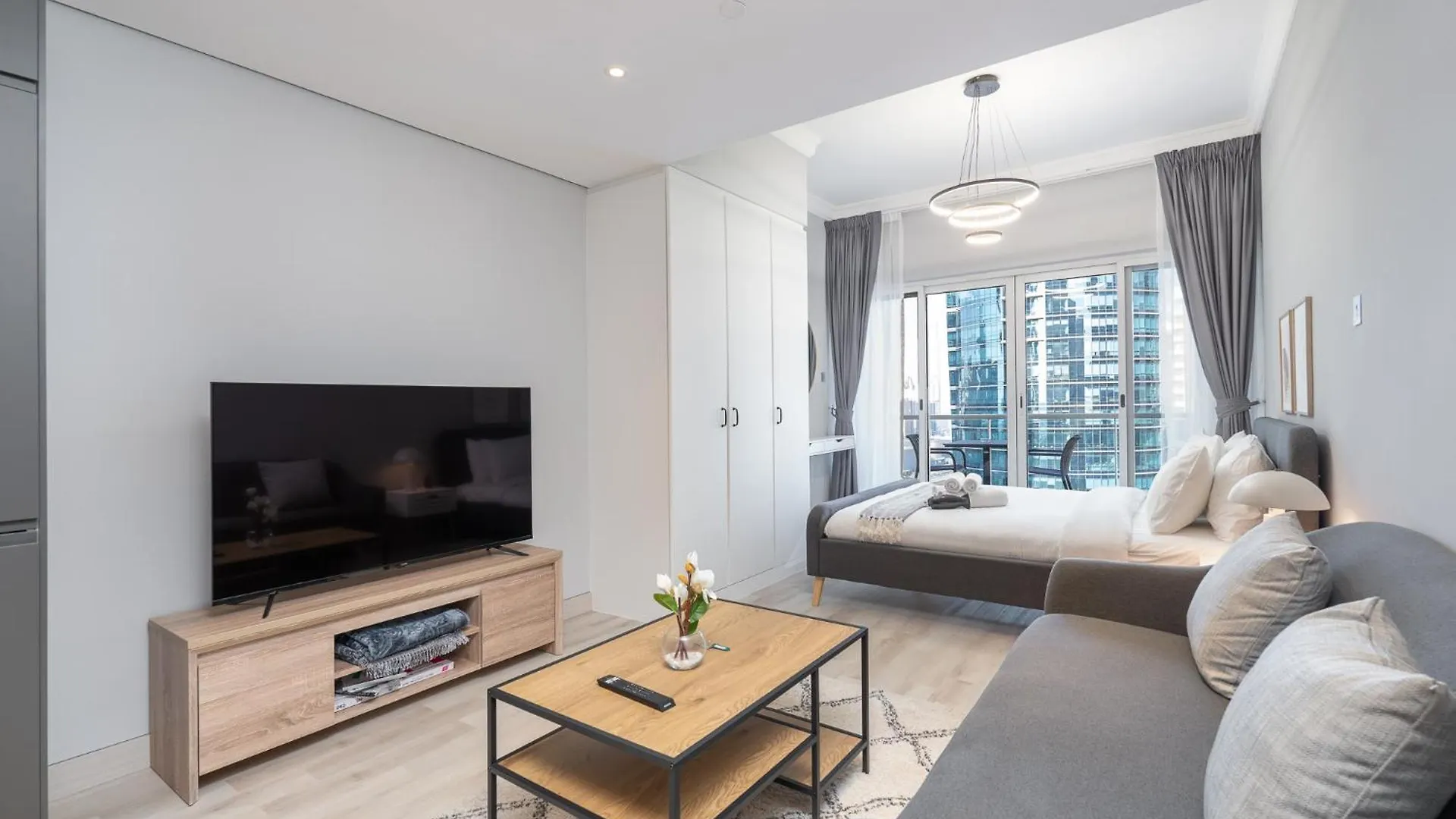 Apartment Cozy Retreat In The Heart Of Jlt - Lakeview Tower Dubai